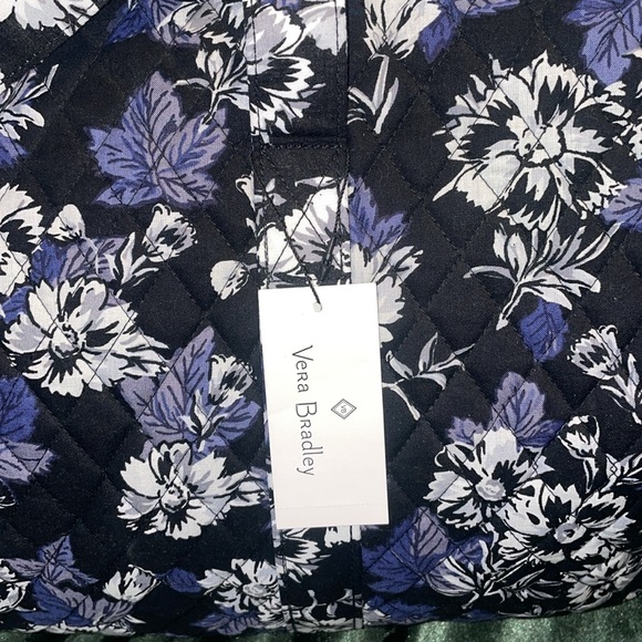 Vera Bradley duffel bag - Picture 3 of 8